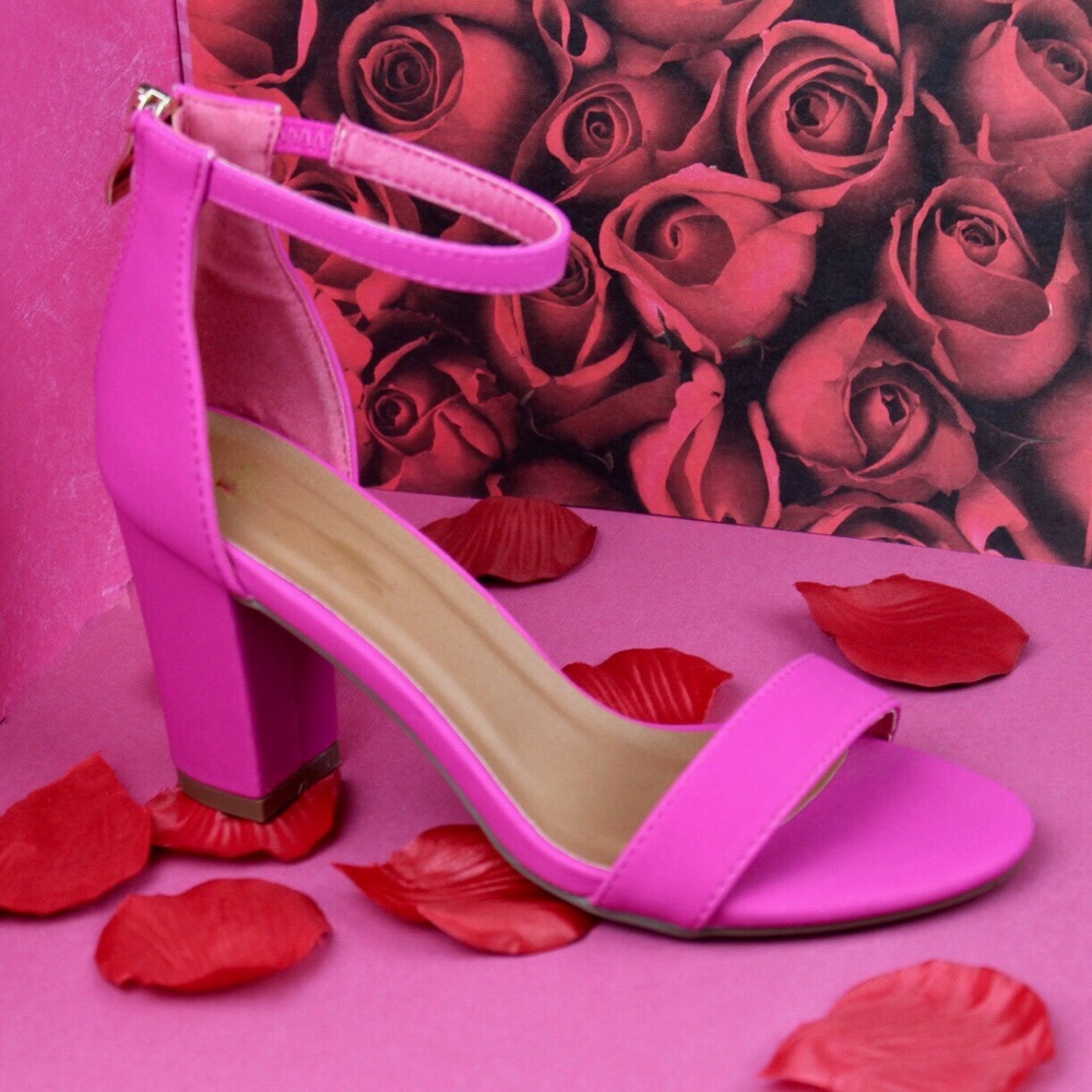 Hot pink sandals - Picture 2 of 2
